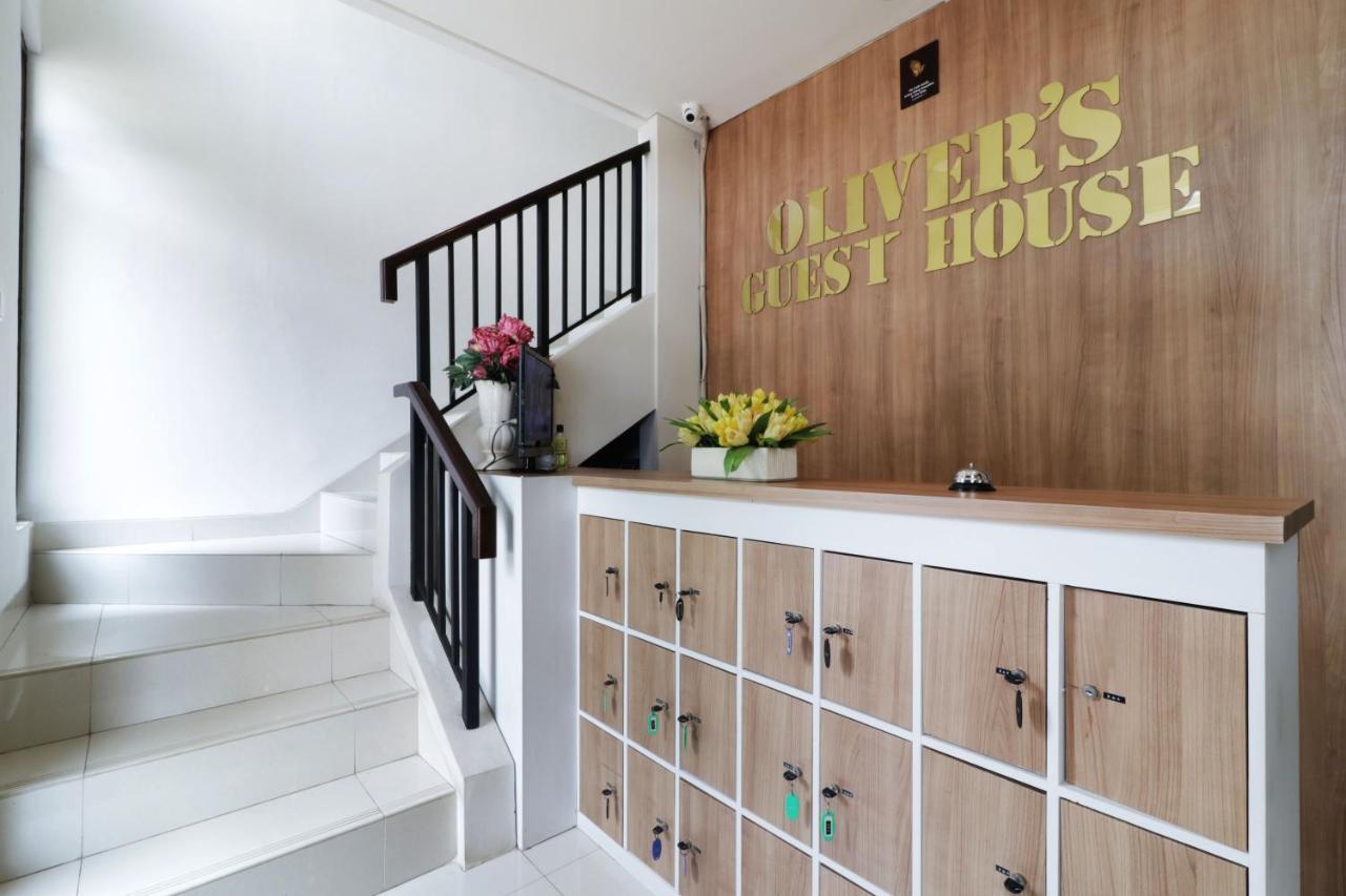 Oliver'S Guest House Tangerang Exterior foto